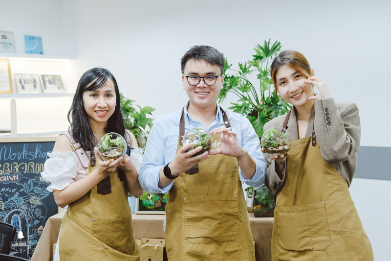 Terrarium Workshop - 9X GARDEN x DKSH Office team