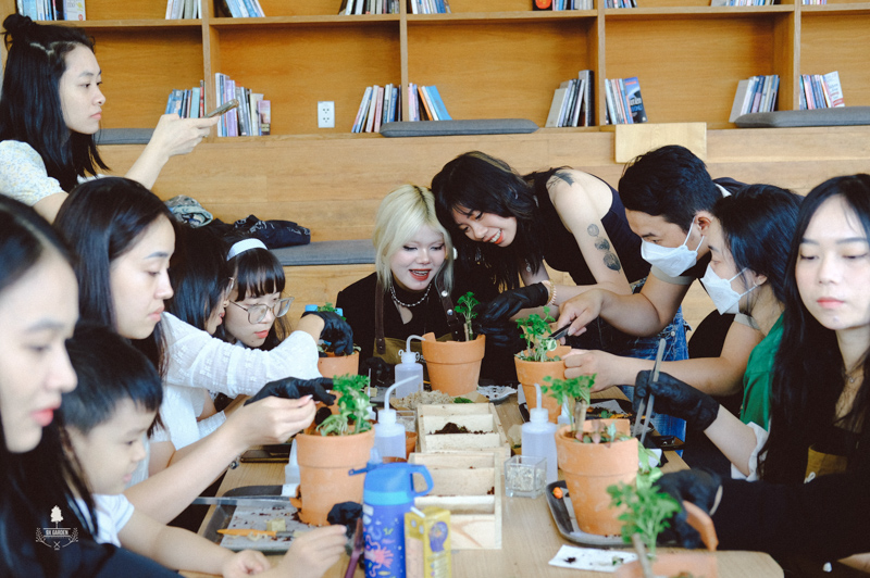 Nhật Ký Halloween Workshop | 9X GARDEN x nest by AIA Bitexco Halloween Workshop - 9X GARDEN x nest by AIA Bitexco